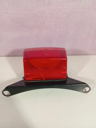 Piloto trasero Rinder 289 con soporte