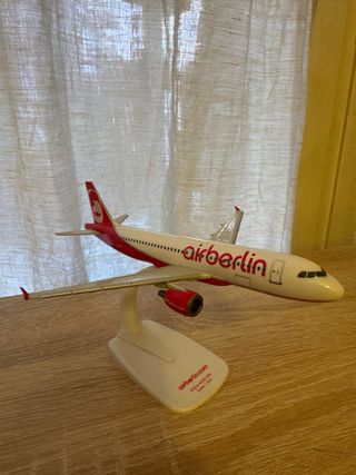 Maqueta Avión Air Berlin Airbus A320-200