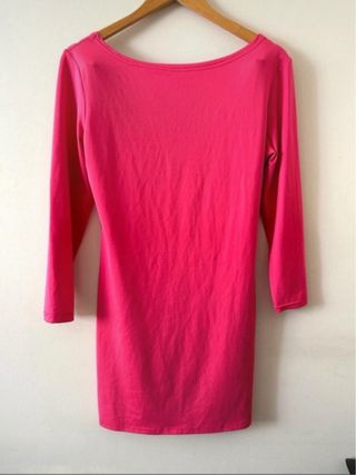 Vestido fucsia con malla