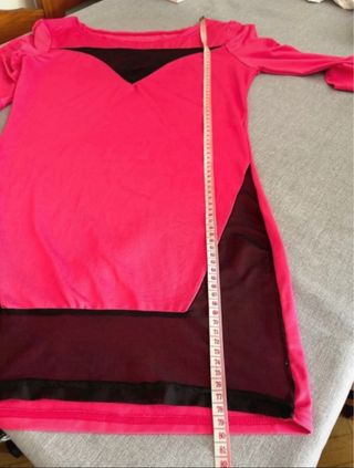 Vestido fucsia con malla
