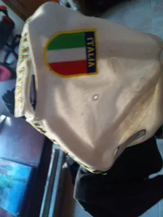 Gorra Italia Escudo y Texto