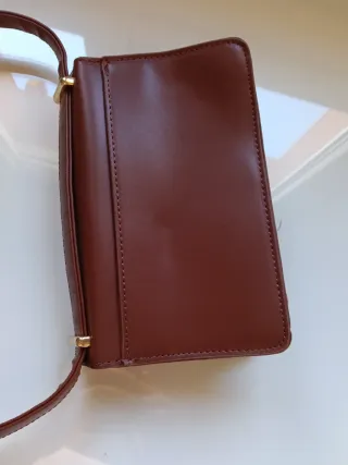 Bolso marrón bandolera