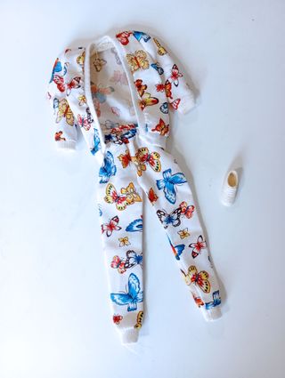 Muñeca Barbie con ropa, años 80