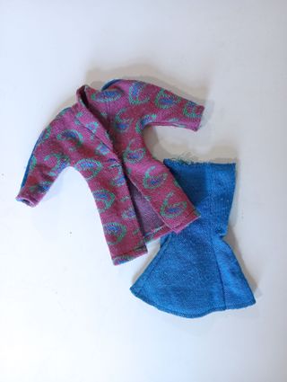 Muñeca Barbie con ropa, años 80