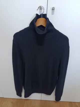 Jersey Zara cuello alto negro