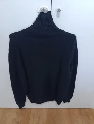 Jersey Zara cuello alto negro