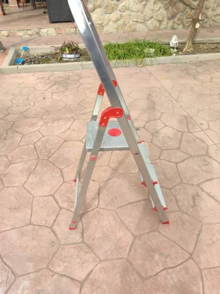 Escalera aluminio 3 peldaños