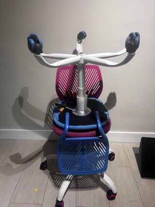 Silla de estudio rosa y blanca
