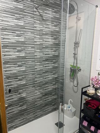 Alquilo habitación a chica estudiante.