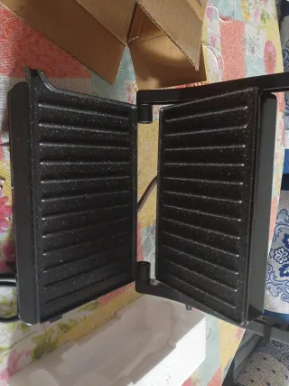 Aigostar Panini Maker