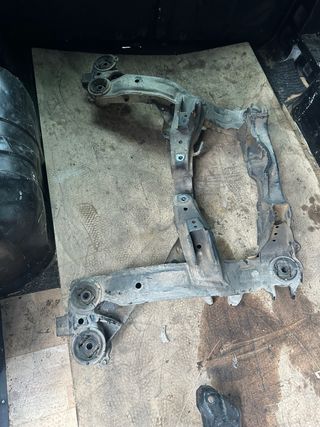 Subchasis trasero Toyota Supra