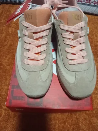 Deportivas Xti beige y rosa