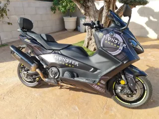 Yamaha TMAX 560 Monster Energy