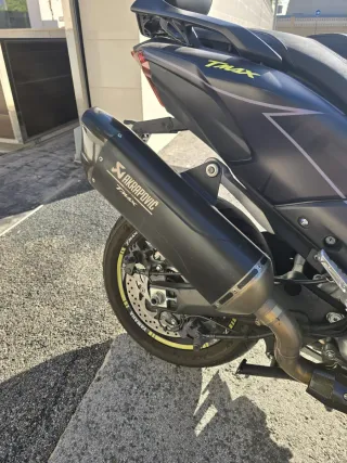 Yamaha TMAX 560 Monster Energy