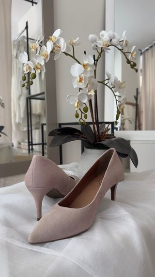 Zapatos de tacón aguja TAUPE