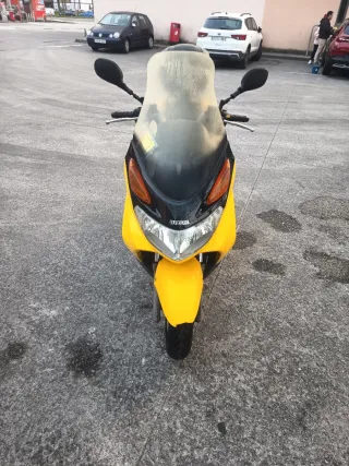 Suzuki Burgman 150 Scooter Maxi Automático