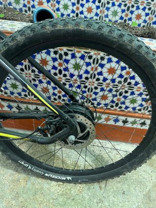 Bicicleta Eléctrica de Montaña Xenon