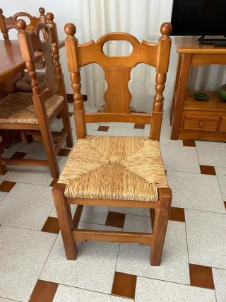 Conjunto de alacena - aparador,  mesa y 6 sillas