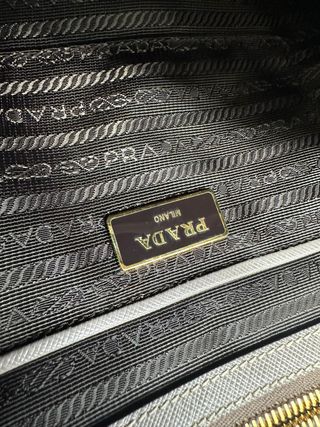 Bolso Tote Prada Cuero Saffiano Gris