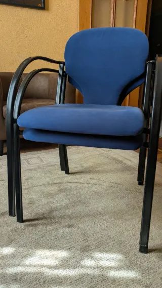 Sillas de oficina azules (2 unidades)