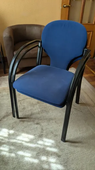 Sillas de oficina azules (2 unidades)