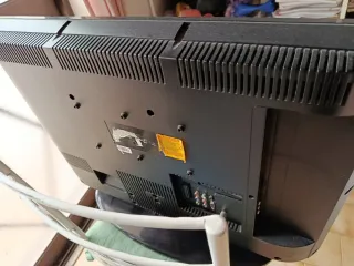 TV Grundig Preta