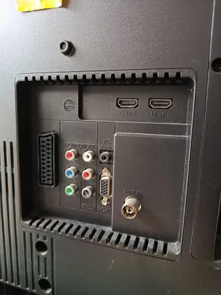 TV Grundig Preta