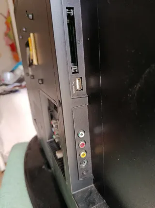 TV Grundig Preta