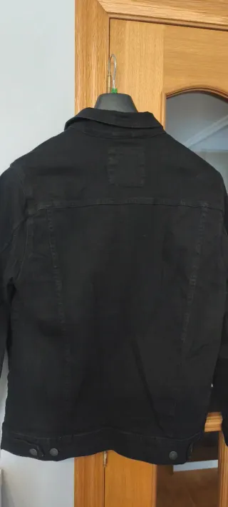 Chaqueta vaquera Zara negra