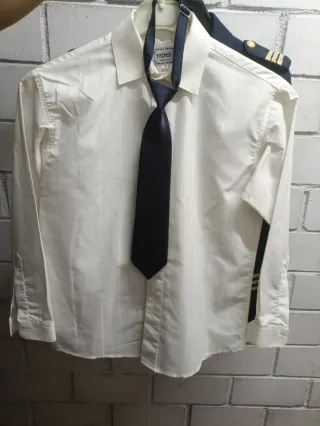 Traje de comunión niño azul y dorado. Talla 11años