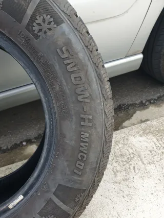 4 Neumáticos Invierno Furgoneta 215/70R15C