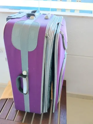 Maleta de viaje morada 30x46x72