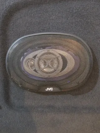 Bandeja maletero Seat León MK1 con altavoces JVC