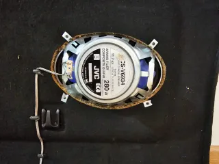 Bandeja maletero Seat León MK1 con altavoces JVC
