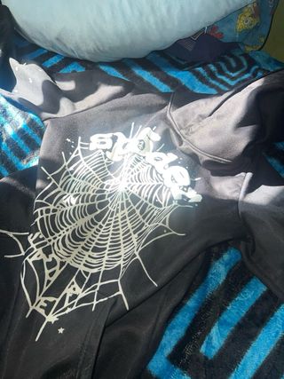 Sudadera Negra con Diseño de Telaraña Spider