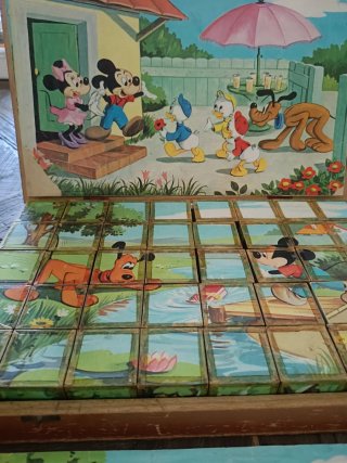 Puzzle Disney- cubes 2040 caja de Madera