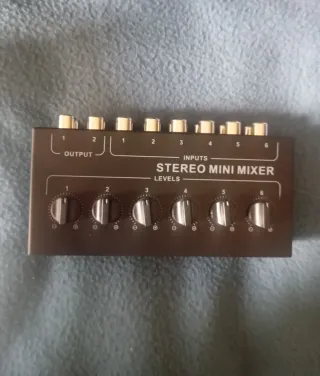Mezclador de Audio Estéreo Mini