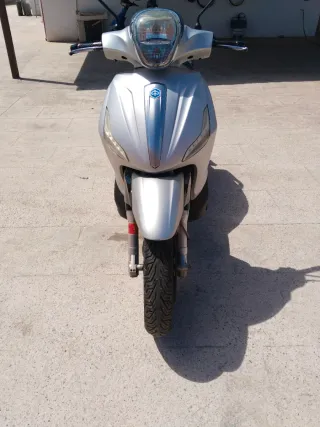 Piaggio Beverly 125 Plata