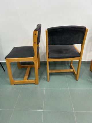 Juego de 4 sillas de madera y tela Precio unidad