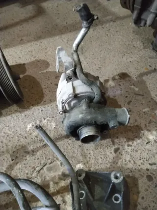 Bloque motor Ford Transit y varias piezas