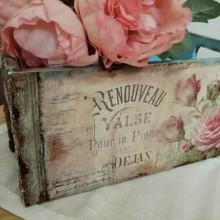 Caja almacenaje madera rosas vintage