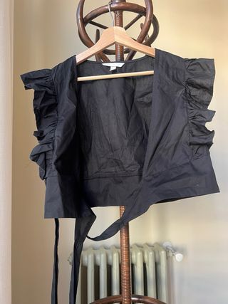 Top H&M negro volantes cruzado XS
