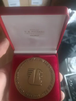 Medalla Centenario Caisse d'Epargne Pau