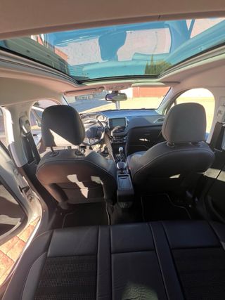 Peugeot 2008 2014