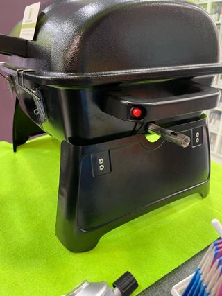 Barbacoa de sobremesa con 4 bombonas