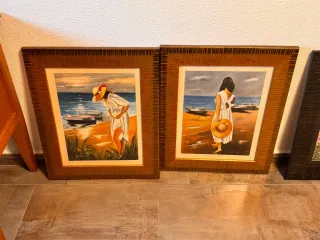 Marcos de madera con cuadros de playa
