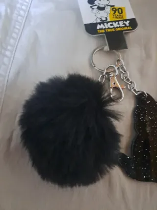 Llavero Disney Minnie 90 Años Pompón Negro
