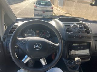 Mercedes-Benz Vito 2011