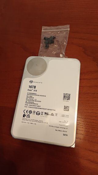 Disco Duro Seagate Exos X18 16TB