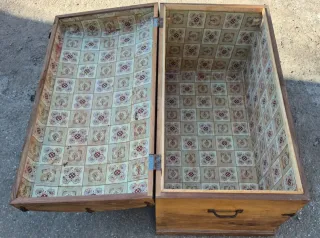Cassapanca in legno con maniglia
